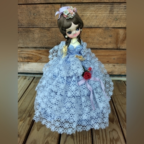 Vintage Big Eyes Pose Doll Made in Korea Southern Belle 60s 70s - Picture 1 of 11